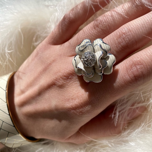 Camellia Floral Ring with Rhinestones - Picture 3 of 3